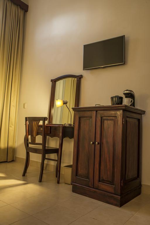 Hotel Real La Merced Гранада Екстериор снимка